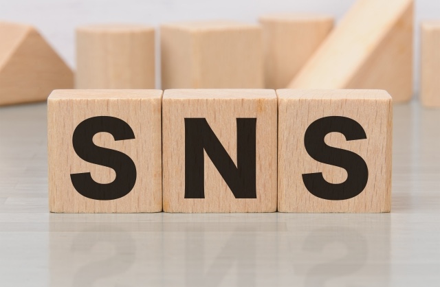 sns