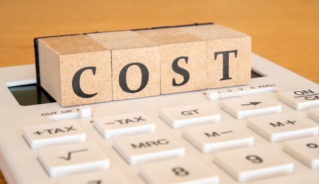 コスト