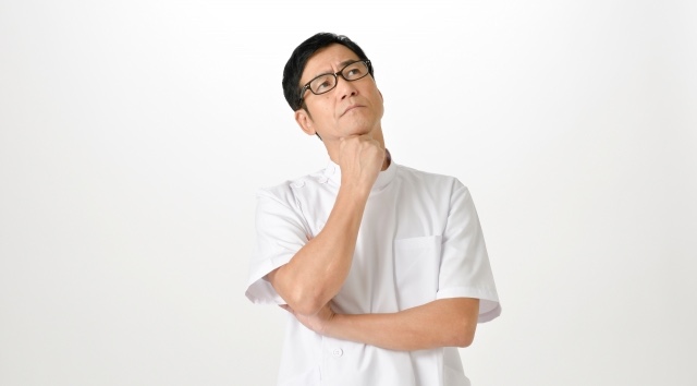 悩む